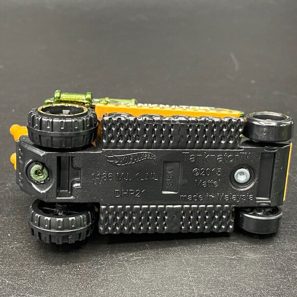 Hot Wheels Daredevils Tanknator 1:64 Diecast Multicolor Camo DHP21 - Picture 10 of 13